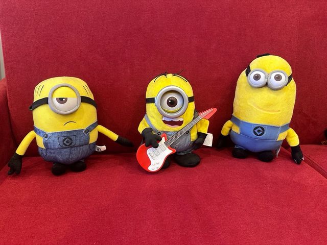 Giocattoli peluche Minions canta e balla