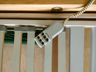 CAMA CON SOMIER ARTICULADO ELÉCTRICO