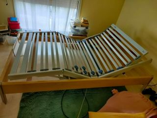 CAMA CON SOMIER ARTICULADO ELÉCTRICO