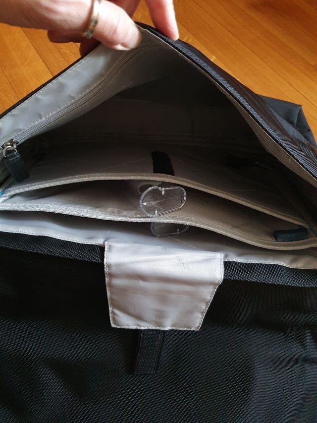 Borsa tracolla PIQUADRO