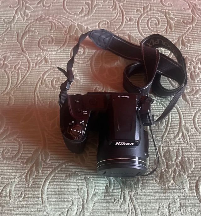 Nikon Coolpix L840 con custodia originale