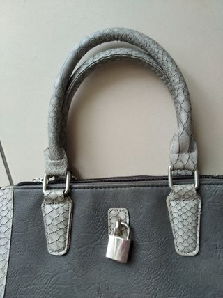 Borsa a mano rigida nuova