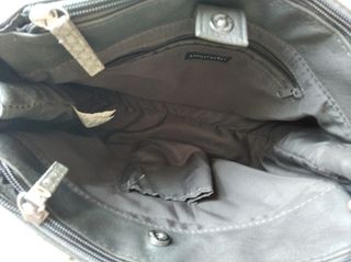 Borsa a mano rigida nuova