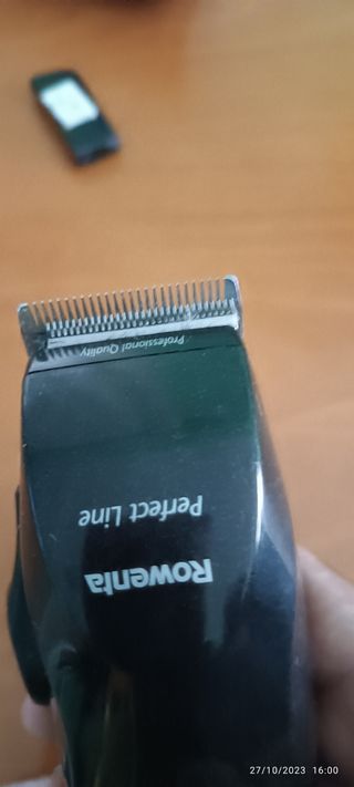 Maquina de cortar el pelo tipo profesional.