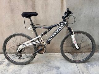 Bicicleta de montaña Moma Equinox