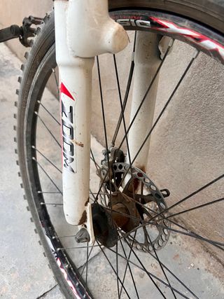 Bicicleta de montaña Moma Equinox