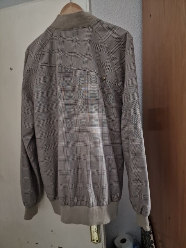 BOMBER