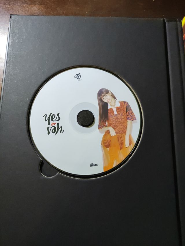 yes or yes Twice album