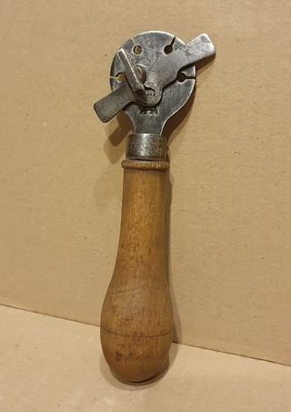 Antiguo Triscador Carpintero.