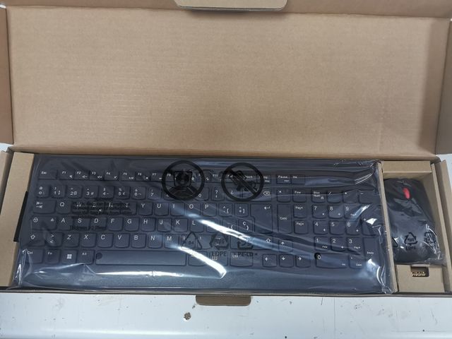 Combo teclado y raton inalámbrico Lenovo Essential