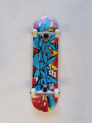 Monopatín Rocket Skateboard Bricks 7,375
