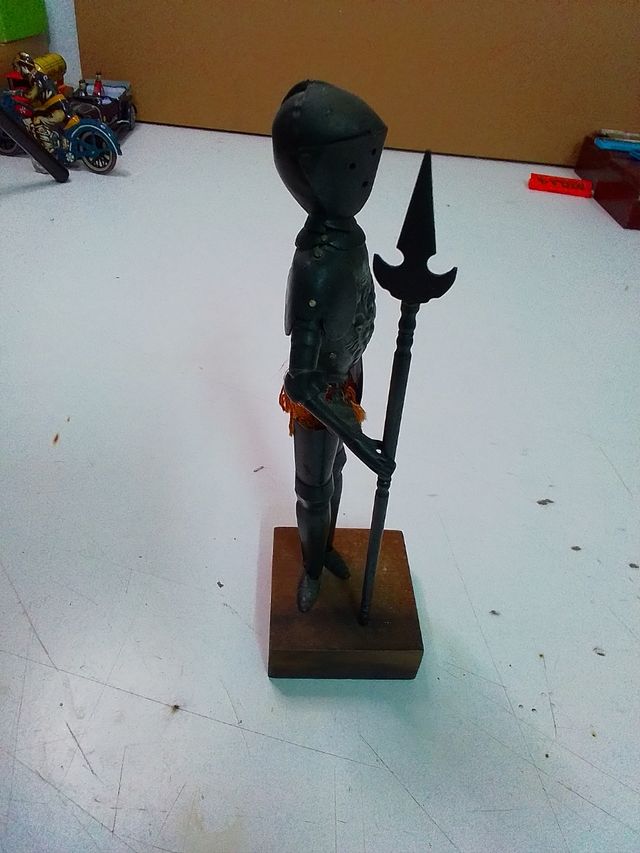 Muñeco con armadura