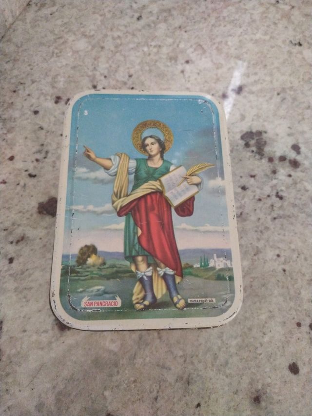 Caja metal vintage de San Pancracio