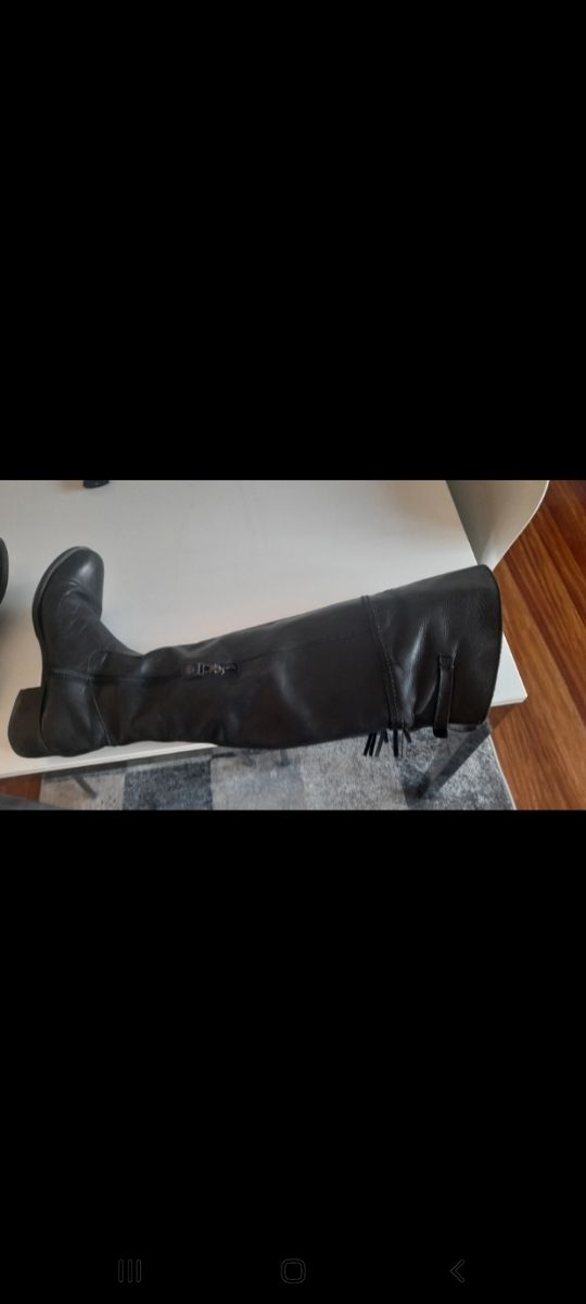 Preciosas botas mosqueteras de piel