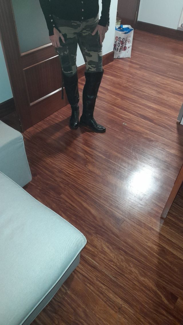 Preciosas botas mosqueteras de piel