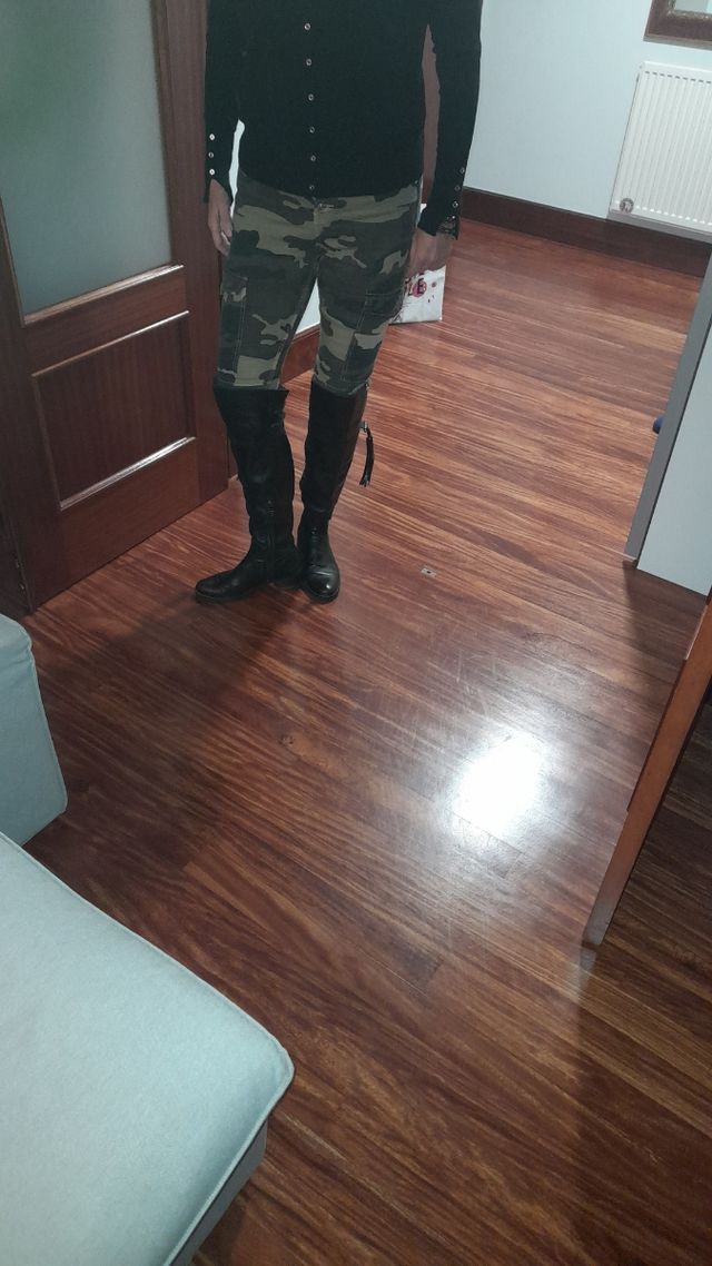 Preciosas botas mosqueteras de piel