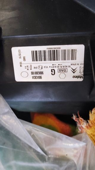 Faro Peugeot partner 2016