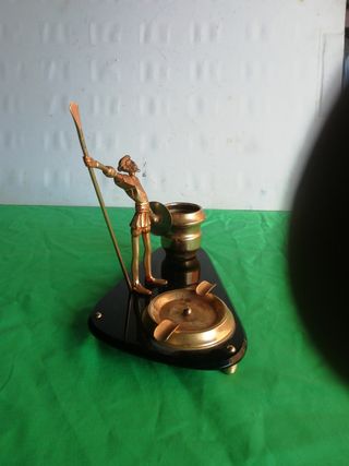 antiguo cenicero con figura de Don Quijote
