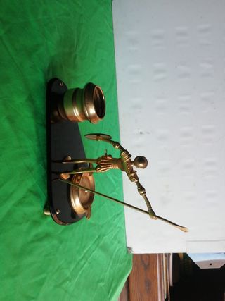 antiguo cenicero con figura de Don Quijote