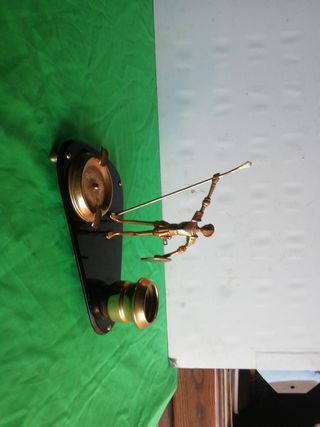antiguo cenicero con figura de Don Quijote