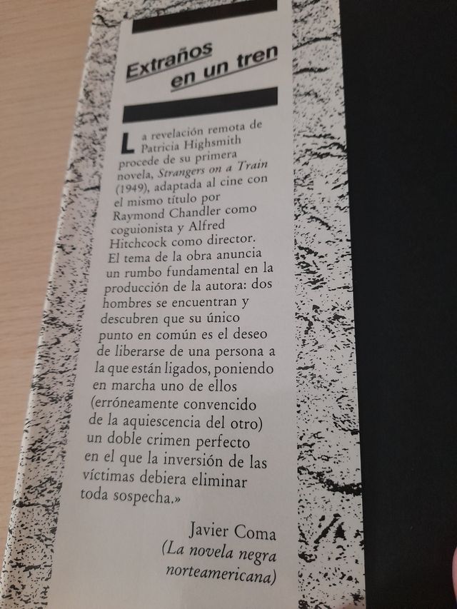 Libro "Extraños en un tren"