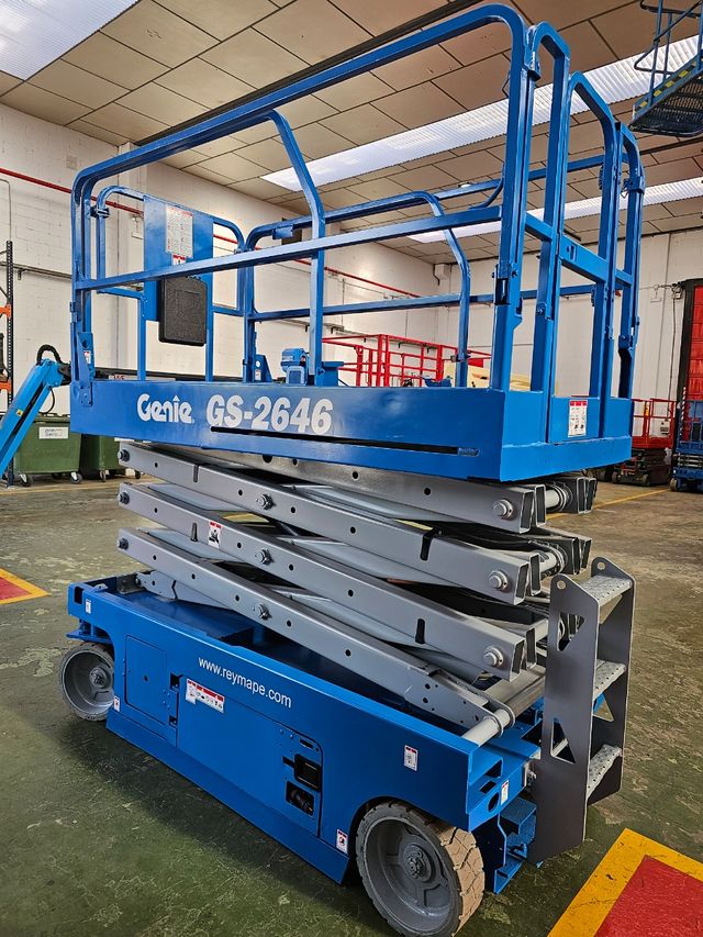 PLATAFORMA ELEVADORA ELECTRICA GENIE