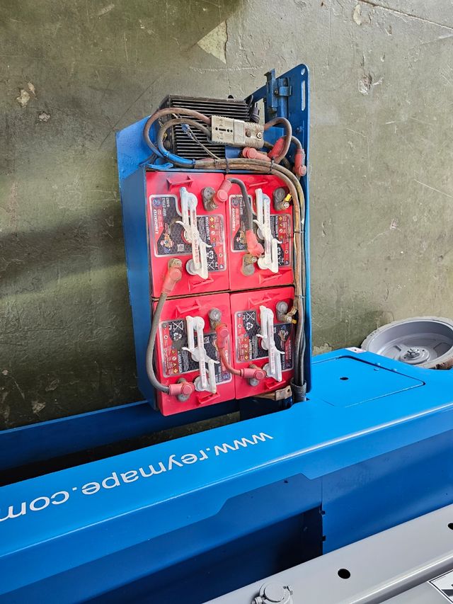 PLATAFORMA ELEVADORA ELECTRICA GENIE