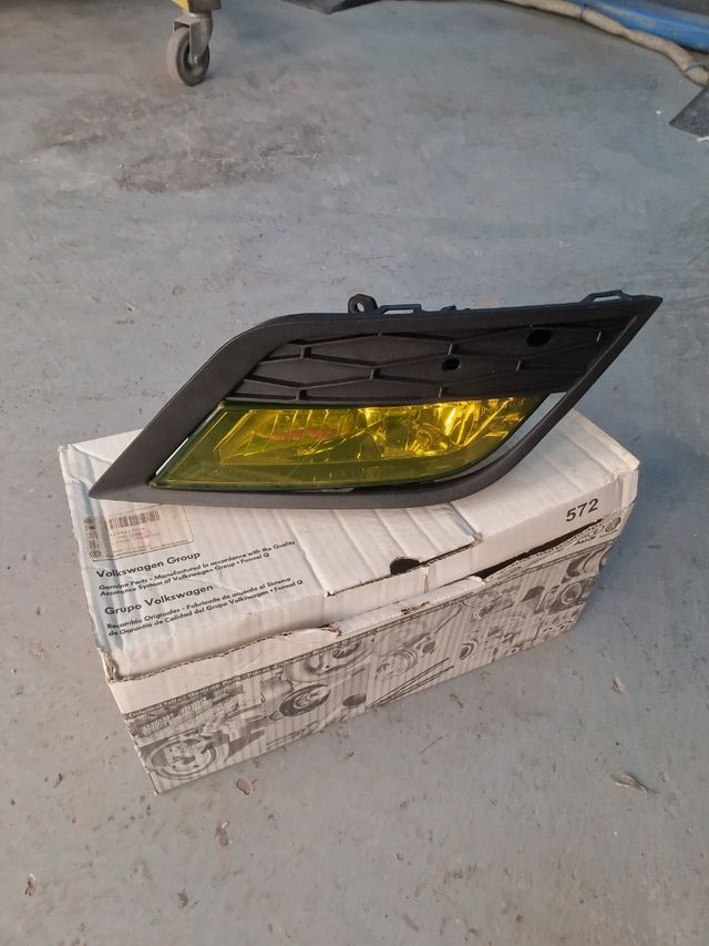Antiniebla delantero seat leon