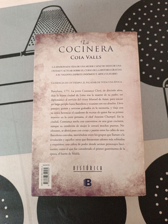 Libro La cocinera. 