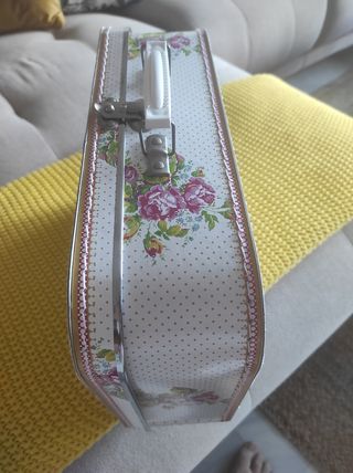 BAJA A 15 € Maletín de adorno