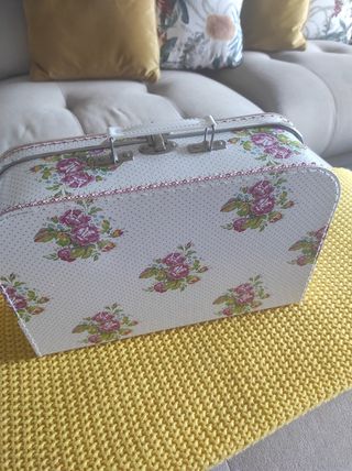 BAJA A 15 € Maletín de adorno