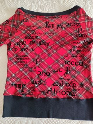 Camiseta transparente estampada