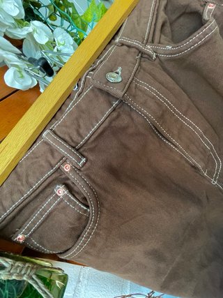 Pantalones marrones anchos de Bershka
