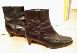 Botines negros mujer