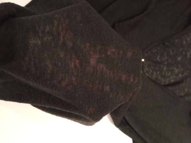 Camiseta negra con transparencia