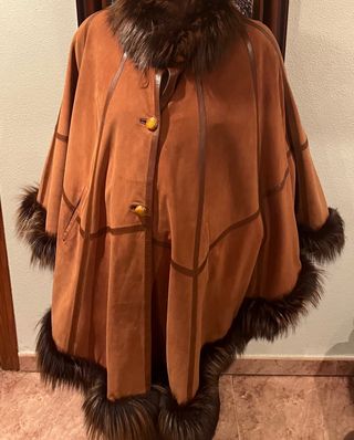 Capa de ante con piel