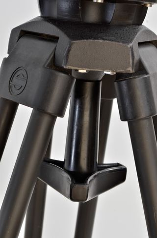 Tripode profesional Sachtler Carbono