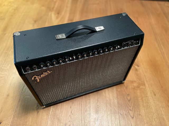 Amplificador Fender Champion 100