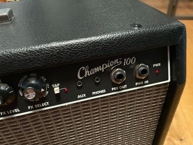Amplificador Fender Champion 100