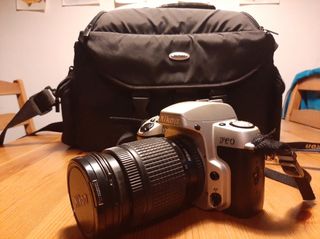 Camara analogica NIKON F60 +maleta + tripode