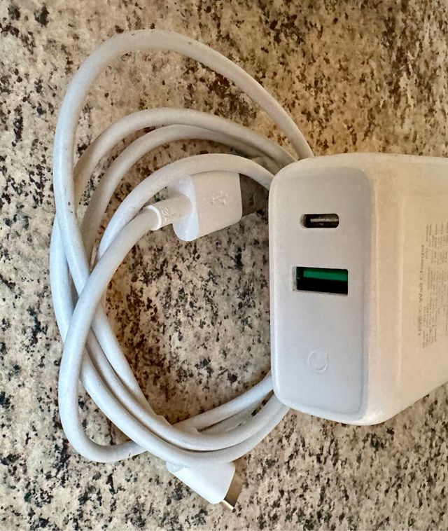 Cargador UGREEN  tipo C Android Carga Rápida 