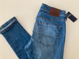 Hollister. Pantalón vaquero slim. W32 L32