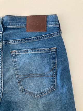 Hollister. Pantalón vaquero slim. W32 L32