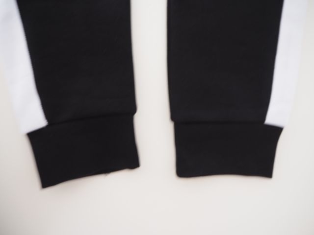 11º_11 Degrees. Pantalón deportivo jogger. Talla M