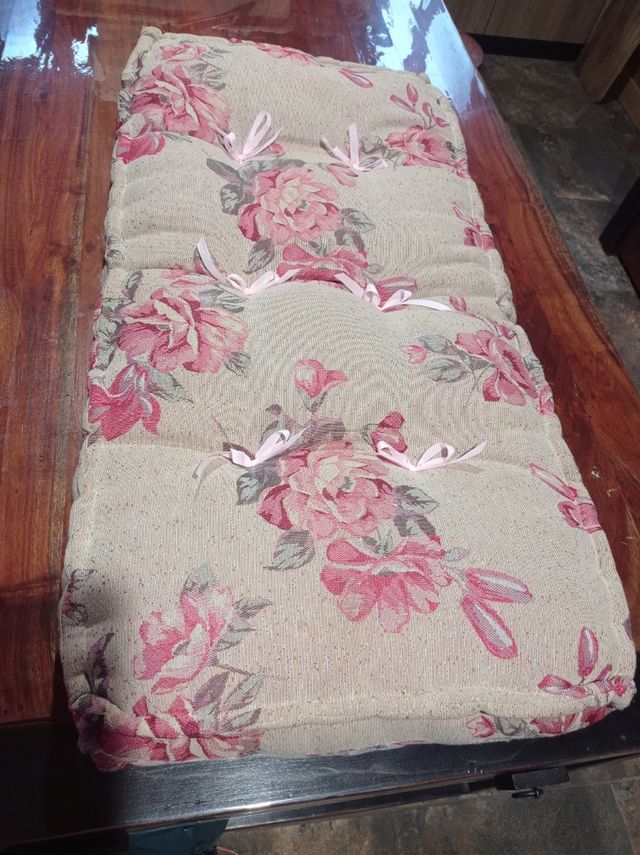 Cojín con forma de colchón