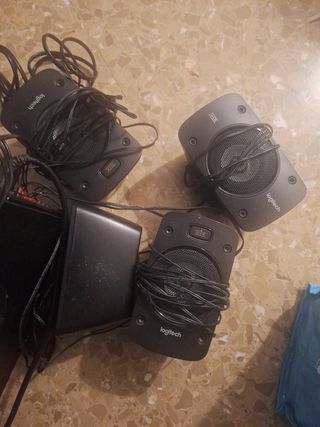 Altavoces logitech