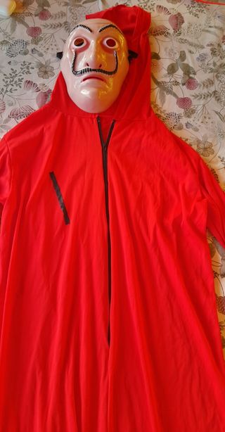 Lote tres disfraces adulto Halloween.