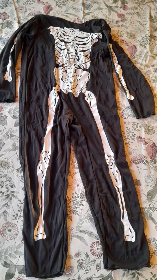 Lote tres disfraces adulto Halloween.