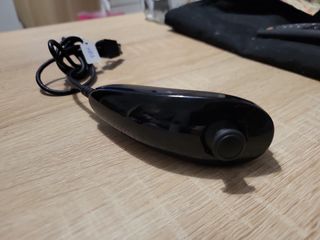 Mando Nunchuk para Wii NEGRO 
