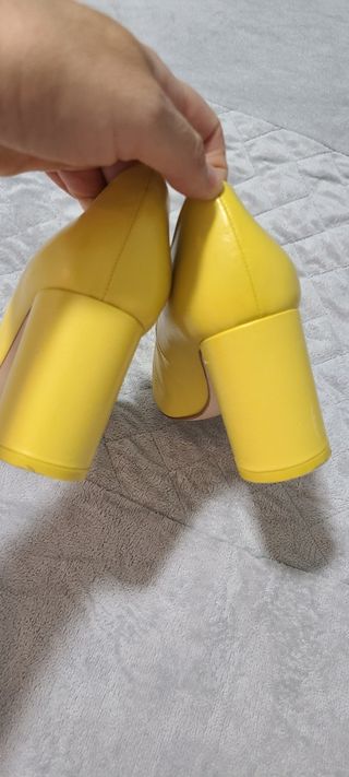 Zapatos piel Zara